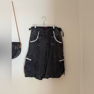 Tripp NYC Black Chain Utility Shorts, Size Medium